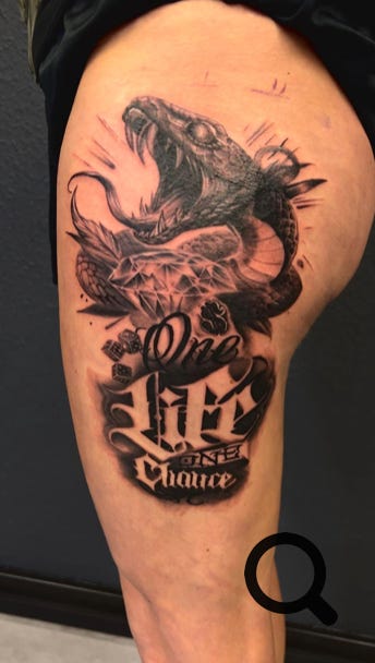 Schlangen Diamanten Tattoo