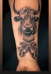 Bullen Revolver Tattoo